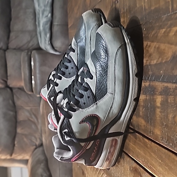Men's Nike Air Max in Grey/Black/Red Combo sz 11